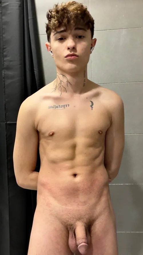 This twink's hole is warmer than your last boyfriend's heart. 19 y.o.