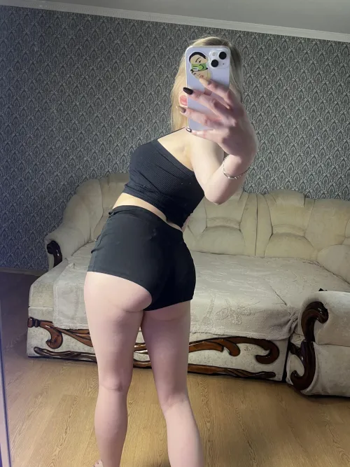 18F4M Looking for a gentleman to have ons with