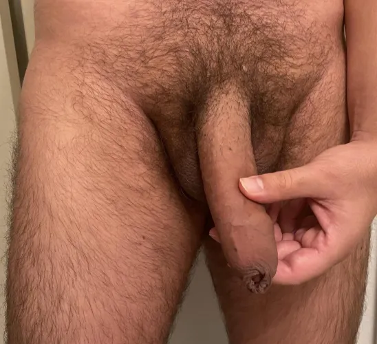 Always down to talk foreskin and overhang with guys in the locker room!