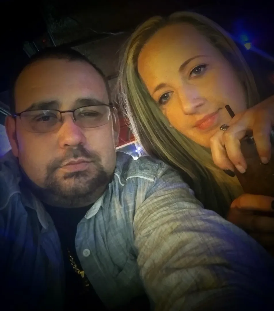 Baytown cpl looking for a single female or a cpl to come hang out and have some fun with us. PNP is a plus.