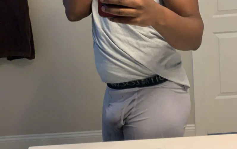 BBC looking for big titty women/ shemales