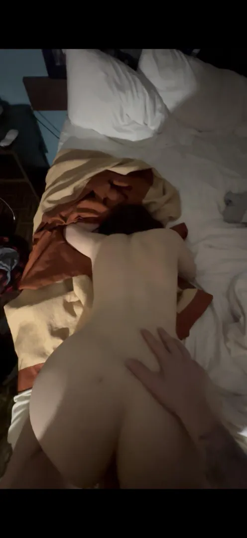 Cpl(21m22f) 4 f maybe Cpl dm if interested 