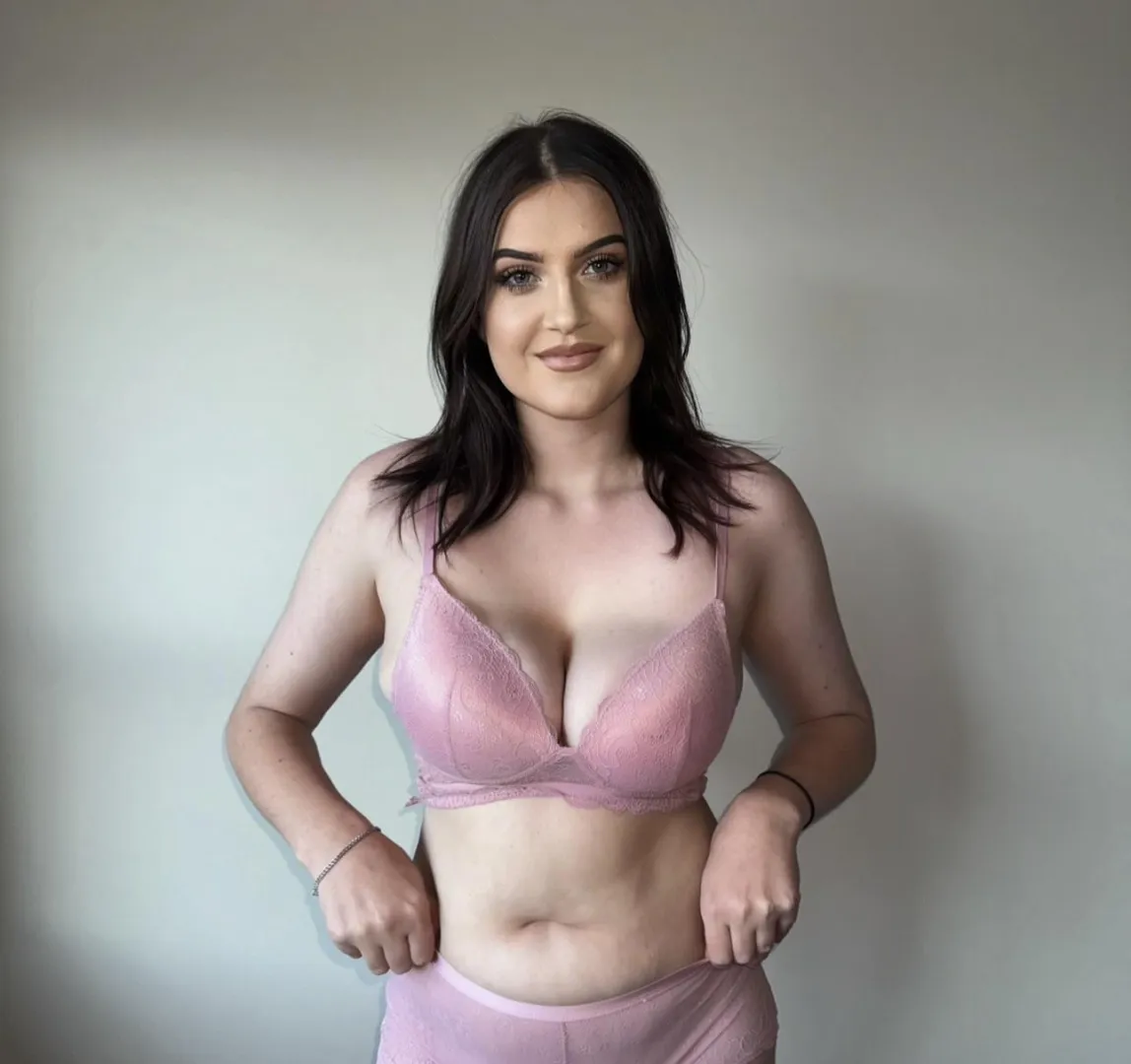 Do you like my cute pink set