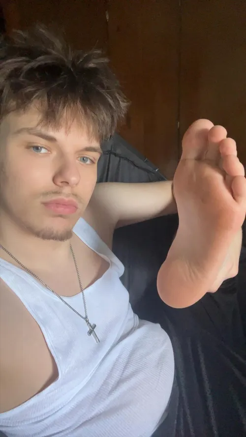 Go serve these 19yr feet rn‼️