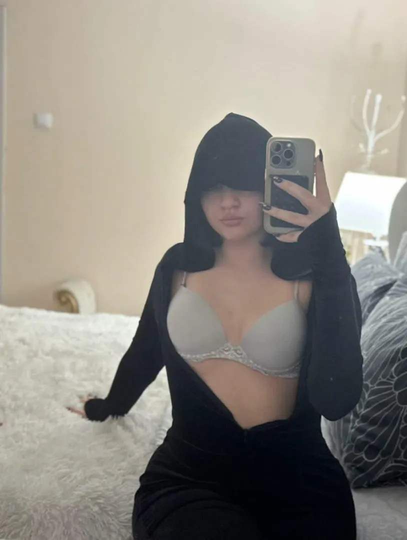 How do I look with my outfit?