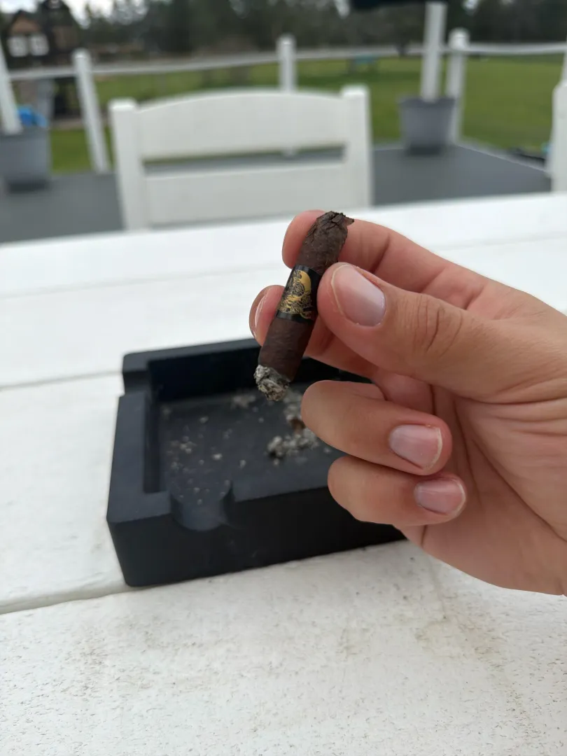 How to cut cigarillo?