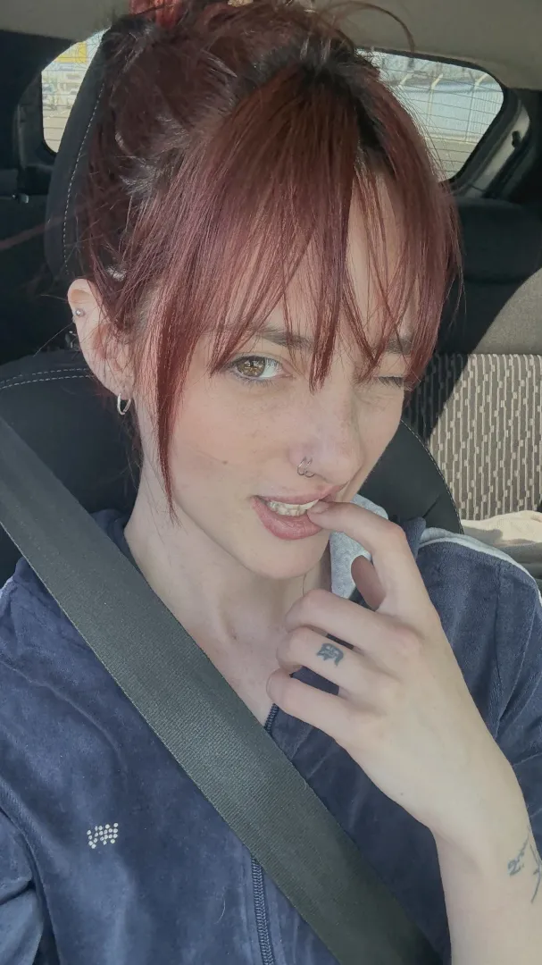 Make it feel natural i answer more consistently there innsstagrm: ..,lunazayem'