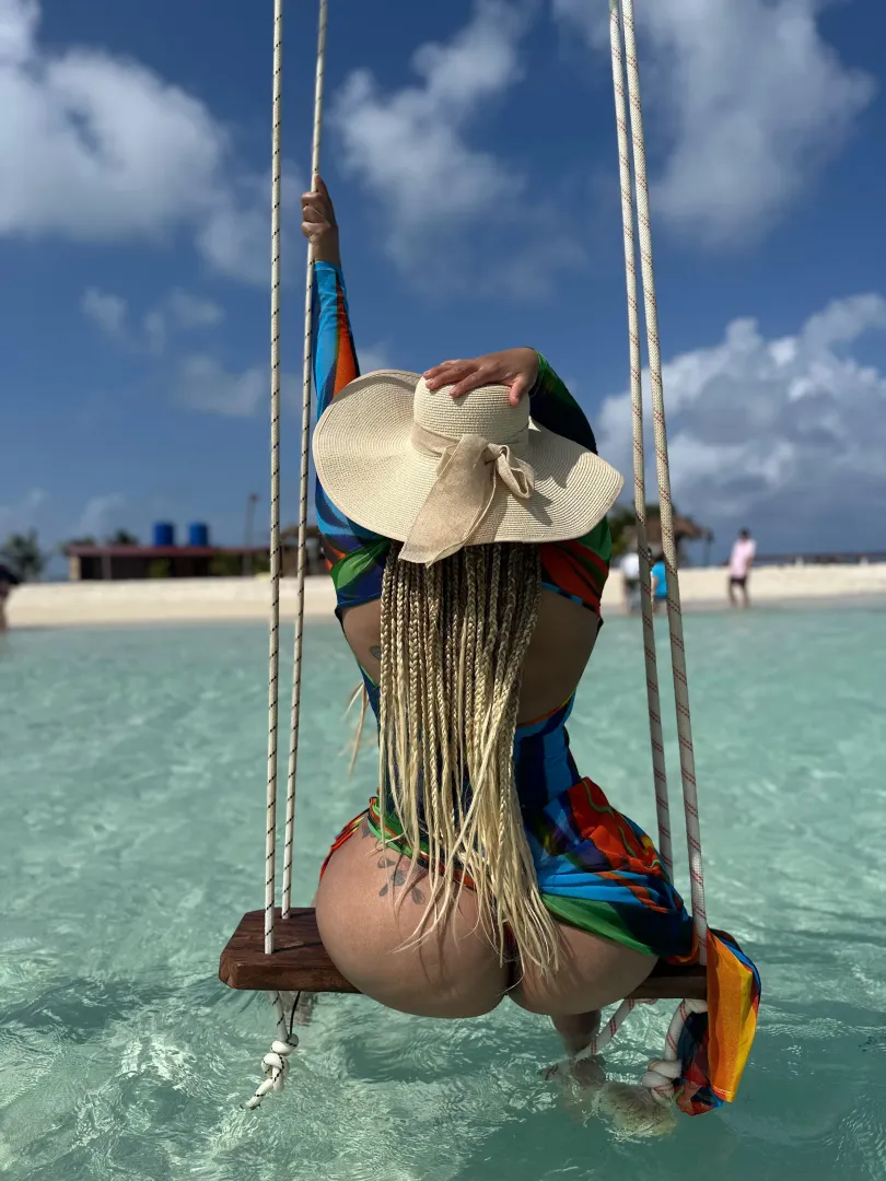 MF couple looking for single M to join in pleasuring this queen of a woman! You better be fit to bag her…she only likes muscular men clean cut down there…DM us