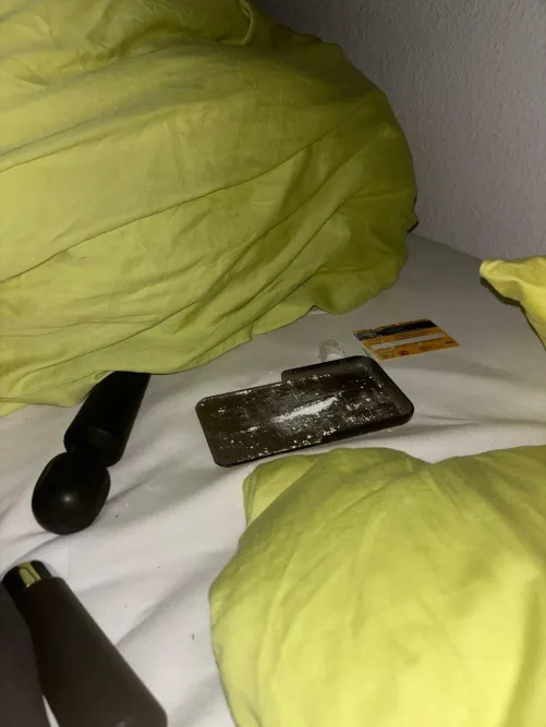 Partying solo and at this high point ❄️❄️. BBW F 26