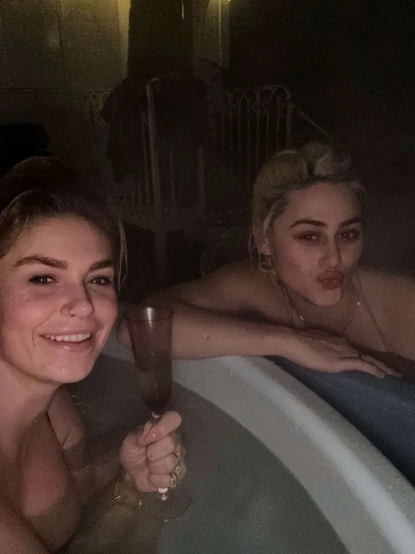 Roxanne Hazes and Bente Fokens