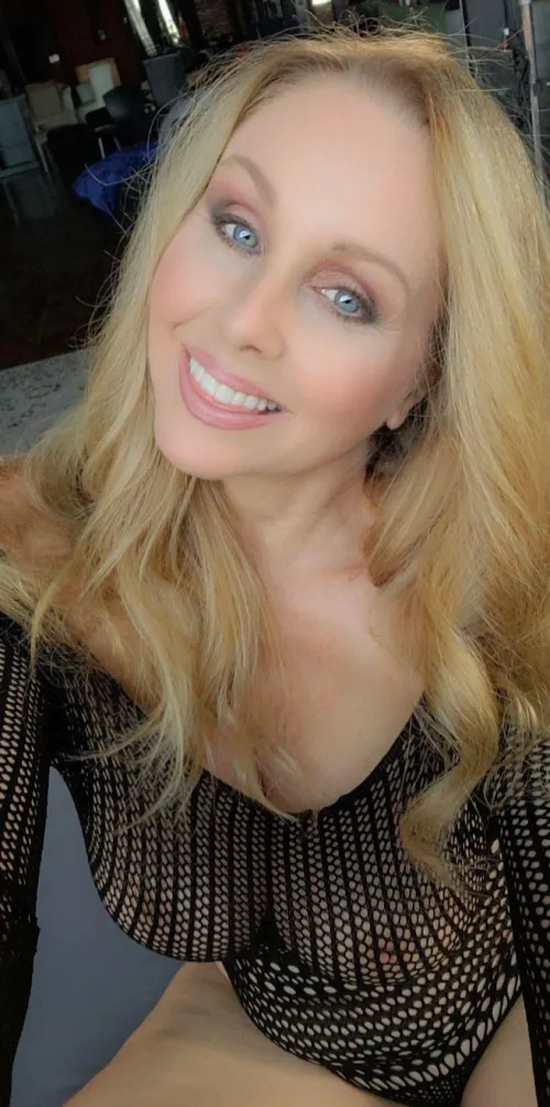 Sensual smile - x post