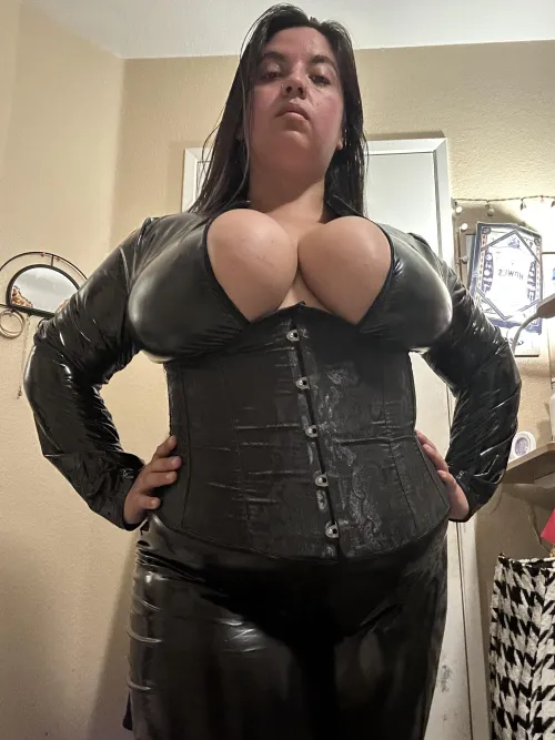 Start the week off in debt ✨