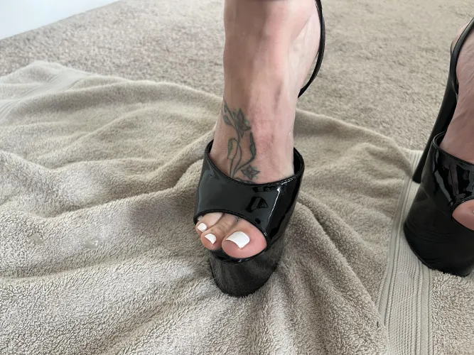 White toes are so popular