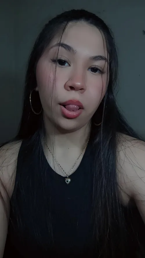 your wallet exists to fuel my pleasures, send it now